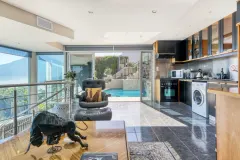 Ocean View Oasis - Camps Bay Loft with pool in Bakoven – photo 11 thumbnail