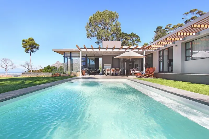 Constantia Zwaanswyk Villa in Steenberg Estate – photo 3