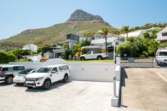 9 On Nautica in Camps Bay – photo 40 thumbnail
