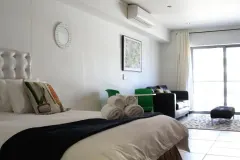 Icon Studio Apartment in Cape Town City Centre – photo 3 thumbnail