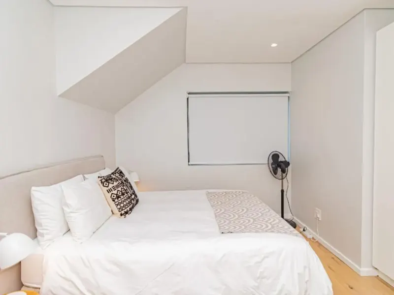 9 on S Penthouse in Three Anchor Bay – photo 4
