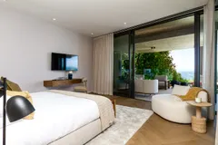 Arkham Villa in Fresnaye – photo 5 thumbnail