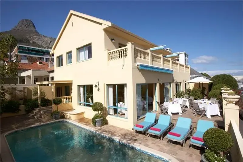 Rochester Villa in Bantry Bay – photo 10