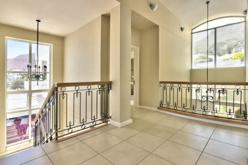 Tree Rd Villa in Camps Bay – photo 50