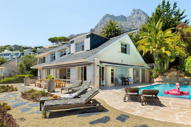 15 Woodford in Camps Bay – photo 23