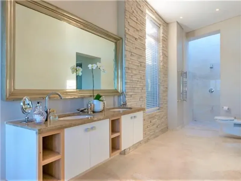Villa Stern in Camps Bay – photo 1
