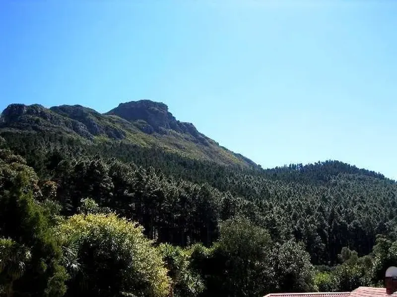 Camelot Villa in Glen Alpine – photo 2