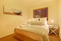 Horizon Bay 702 in Table View – photo 10 thumbnail