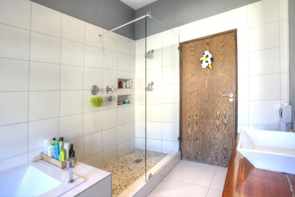 property_03d8f135-90e2-441e-b3ce-0e3f344752ea_11