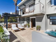 High Level Villa in Green Point – photo 3 thumbnail