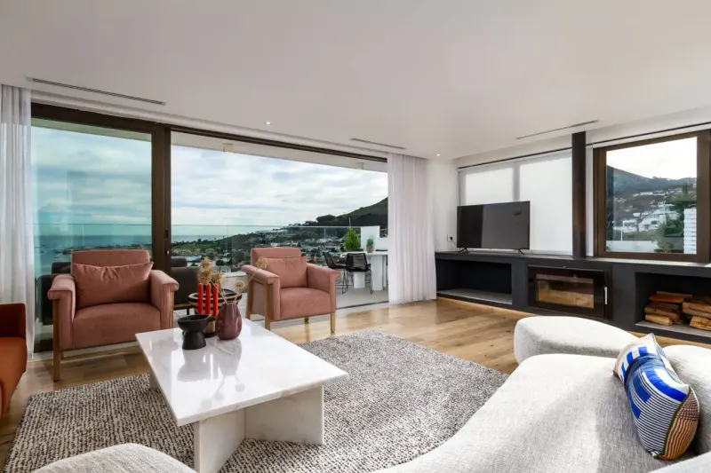 24 Geneva - 12 Bedroom Villa in Camps Bay – photo 4