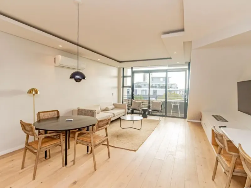 9 on S Penthouse in Three Anchor Bay – photo 13