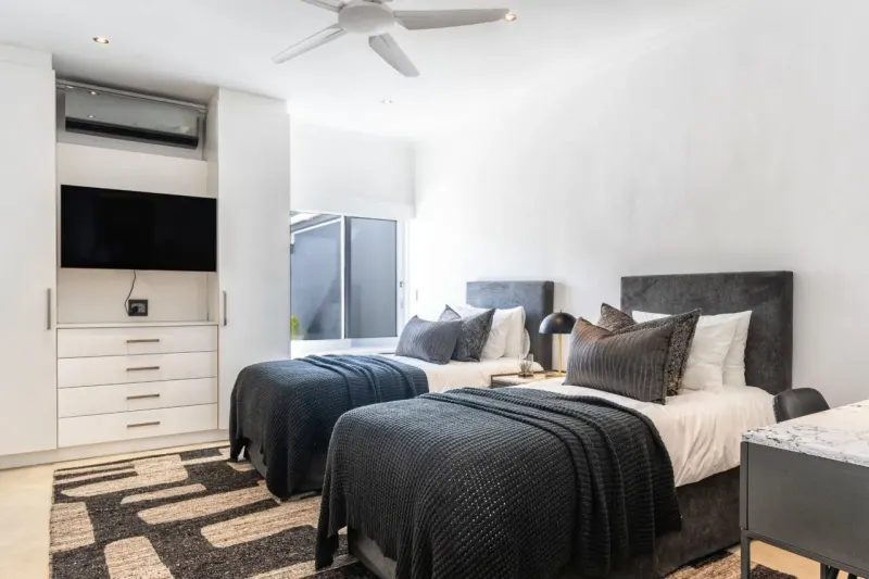 The Crescent Villa in Camps Bay – photo 43