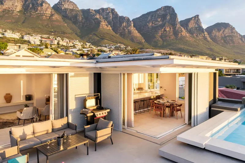 Sapphire Tide Pent in Camps Bay – photo 30