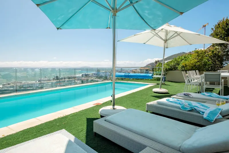 Villa Stanleon in Bantry Bay – photo 1