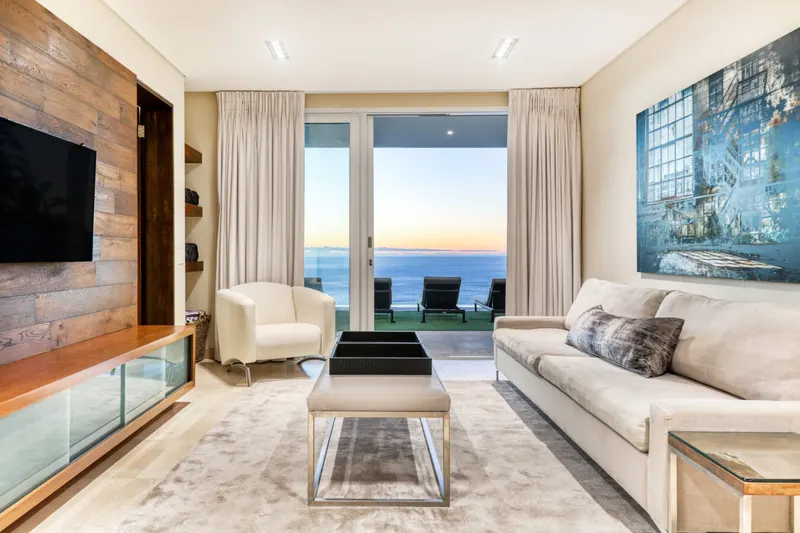 Medburn Luxury Villa in Camps Bay – photo 29
