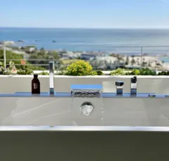 Epic Villa in Camps Bay – photo 37 thumbnail