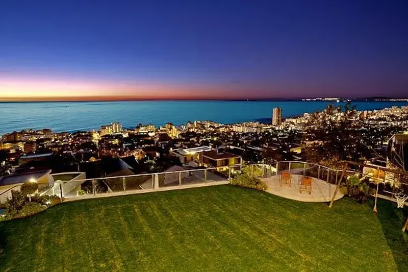 De Wet Grand in Fresnaye – photo 2