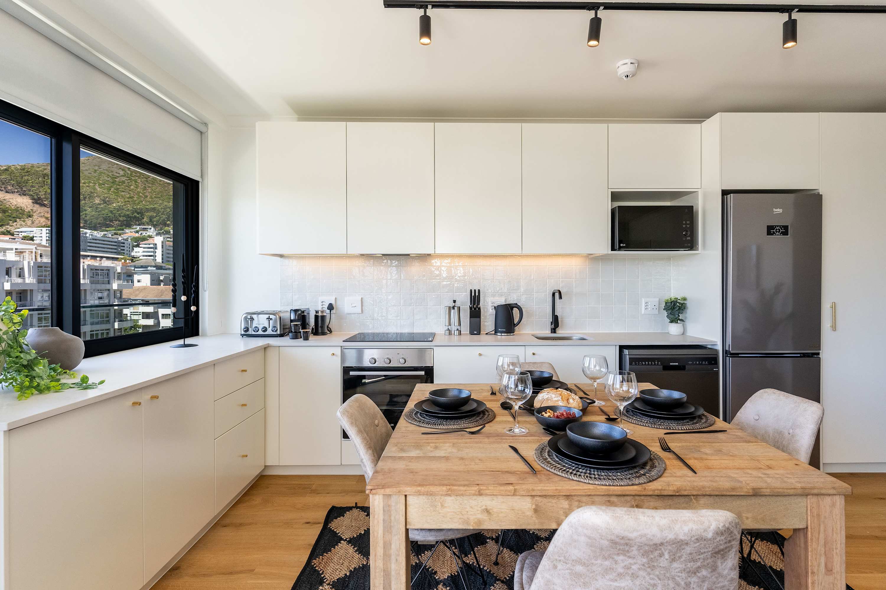 property_053a0c90-9938-4dd6-bd64-e575c79778b8_10