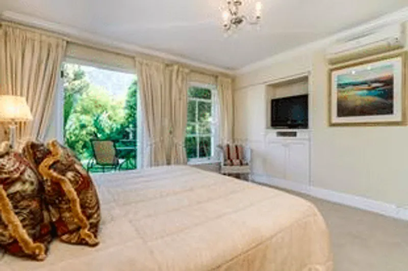 Bishops Villa in Bishopscourt – photo 12