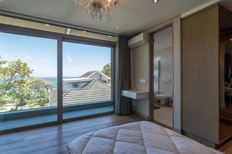 Villa Pascal in Camps Bay – photo 35