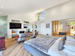 Theresa Avenue Villa in Bakoven – photo 35 thumbnail