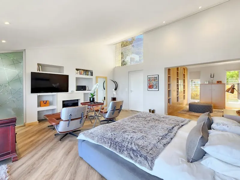 Theresa Avenue Villa in Bakoven – photo 35