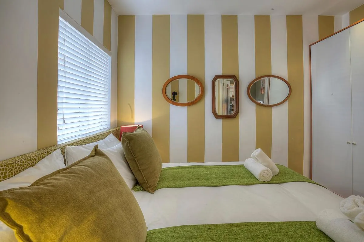 property_0640d847-f9e2-45bb-8823-1d1e814909cf_8