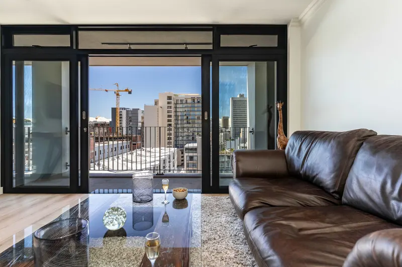 YORK CITYSCAPE (G538 in Cape Town City Centre – photo 4