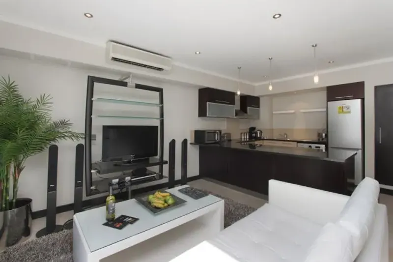 Icon Apartment 808 in Cape Town City Centre – photo 5