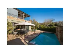 Villa Constantia in Constantia – photo 7 thumbnail