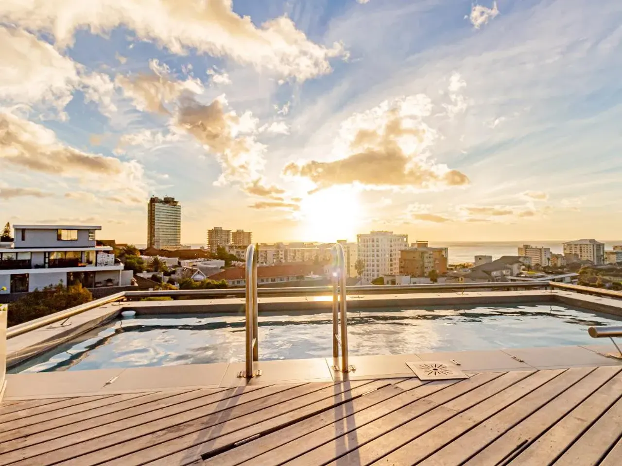 Green Point Penthouse in Three Anchor Bay