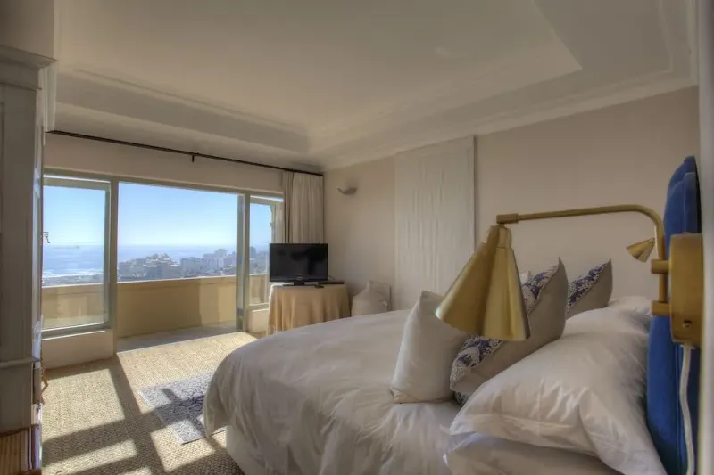 Ravine Views in Bantry Bay – photo 18