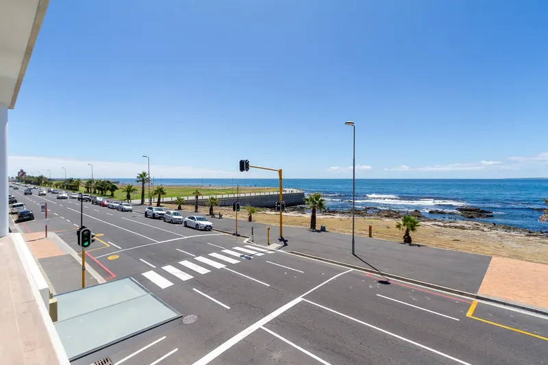 East West One in Mouille Point – photo 52
