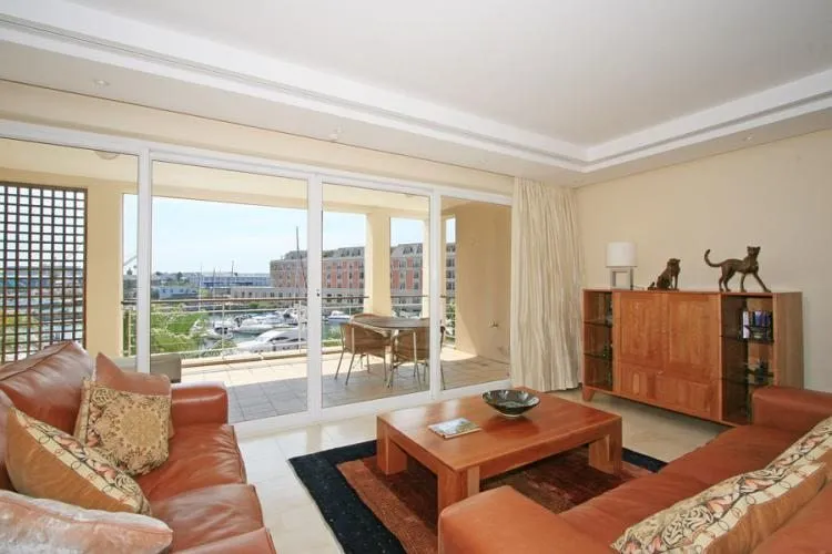 property_07659618-cde6-4c09-aa34-fef2e127fe79_3