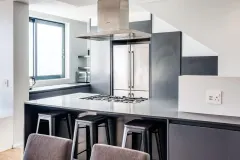 Penthouse on S in Three Anchor Bay – photo 19 thumbnail