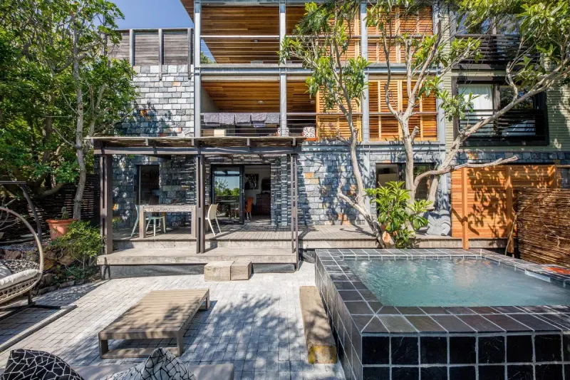 17 Geneva Lower in Camps Bay – photo 35