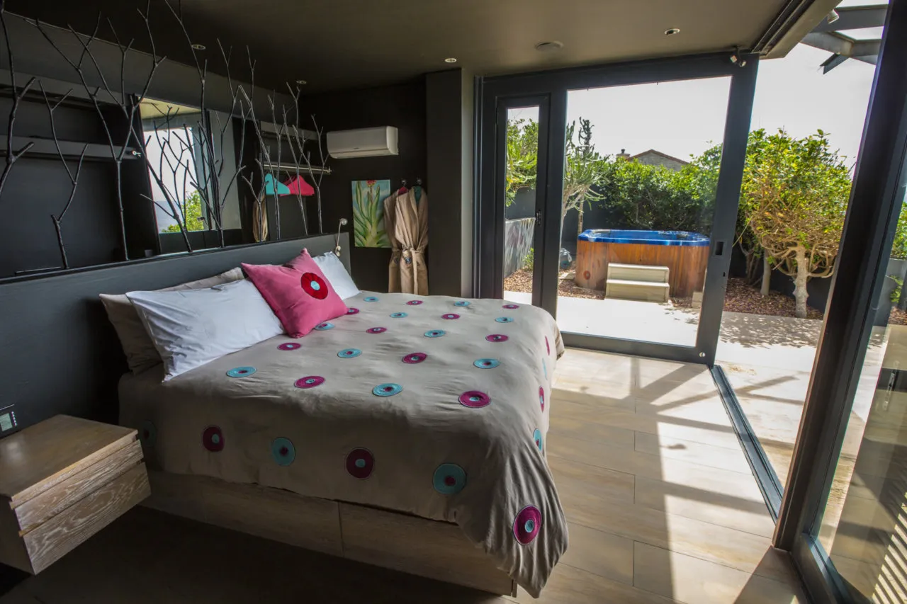 property_08498b0d-5de5-47e0-b788-c4ea6c881794_5