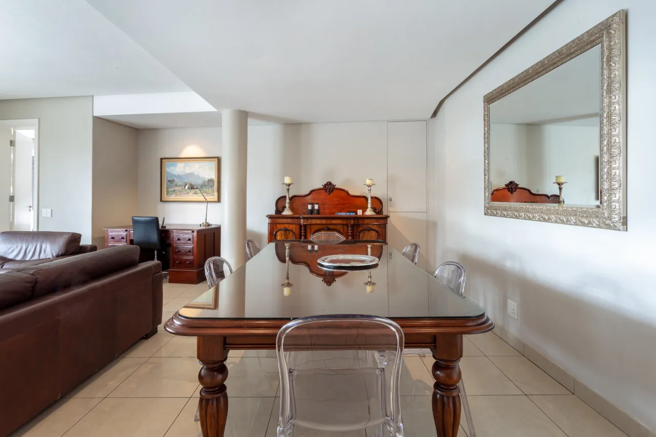 property_09430ce7-a1ef-447a-9880-4cc94113d112_7