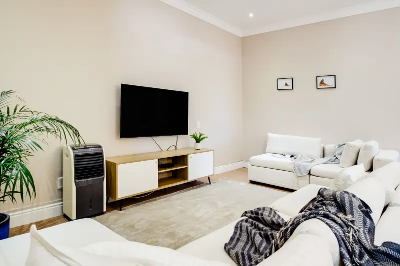Central Treasure in Camps Bay – photo 10