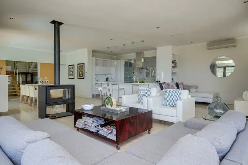 Finchley 2 in Camps Bay – photo 21