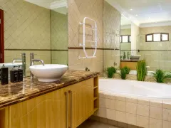 Villa Charmante in Bantry Bay – photo 13 thumbnail