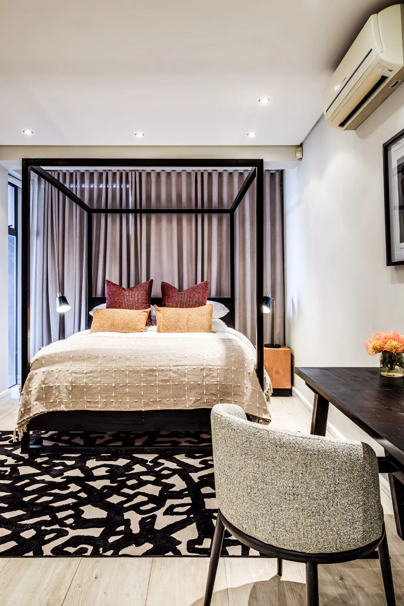 property_099ab155-7b4e-462d-9e2f-f8c92f456cf2_17