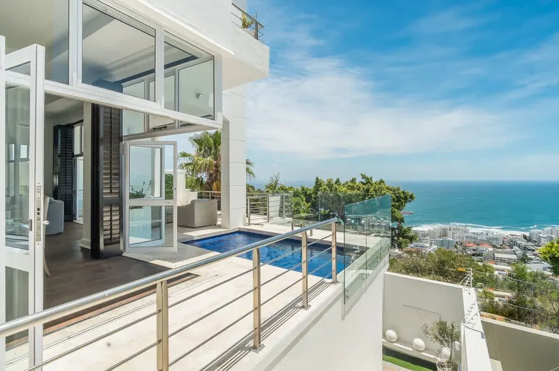 Ocean View Elegance in Bantry Bay – photo 3
