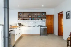 42 on Victoria - Camps Bay beach bungalow in Bakoven – photo 16 thumbnail