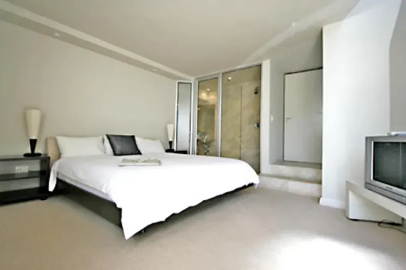 Lions View Main House in Camps Bay – photo 12