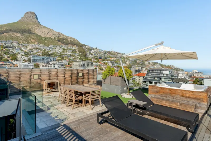 Sea Point Penthouse Retreat in Sea Point – photo 7