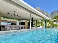 Montana Ruby in Camps Bay – photo 38 thumbnail