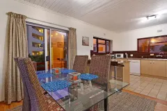 Sunset Mews Apartment in Bloubergstrand – photo 10 thumbnail