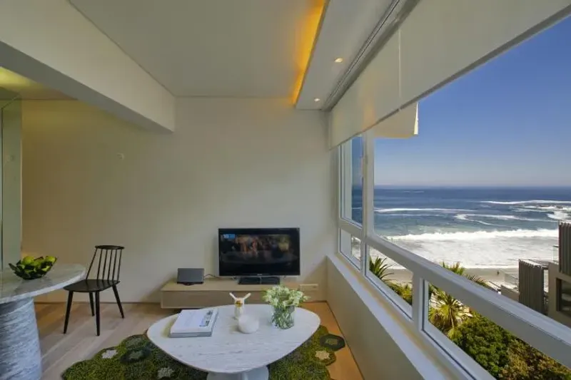 Clifton Beach Pad in Clifton – photo 1